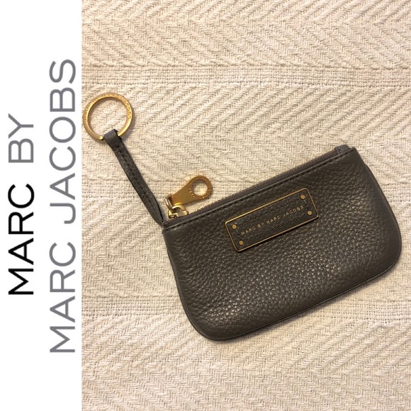marc jacobs keychain wallet